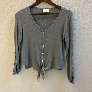 Ivoire Gray V-Neck mother of pearl Button-Up workout Top